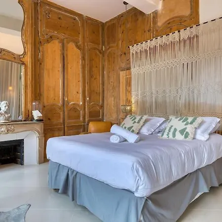 La De La Pucelle Apartment